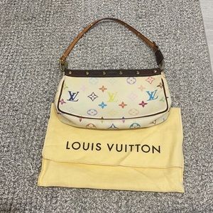Authentic Louis Vuitton Pochette